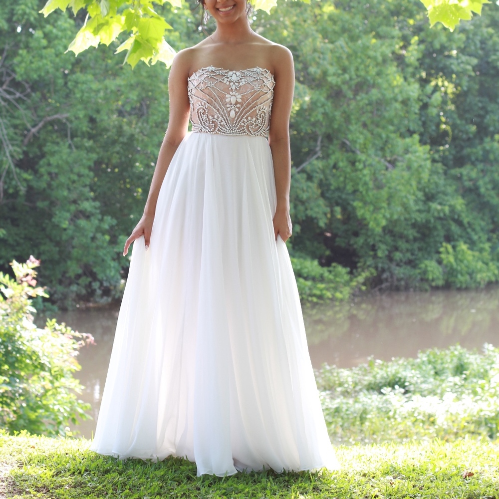 Sherri Hill White Gown
